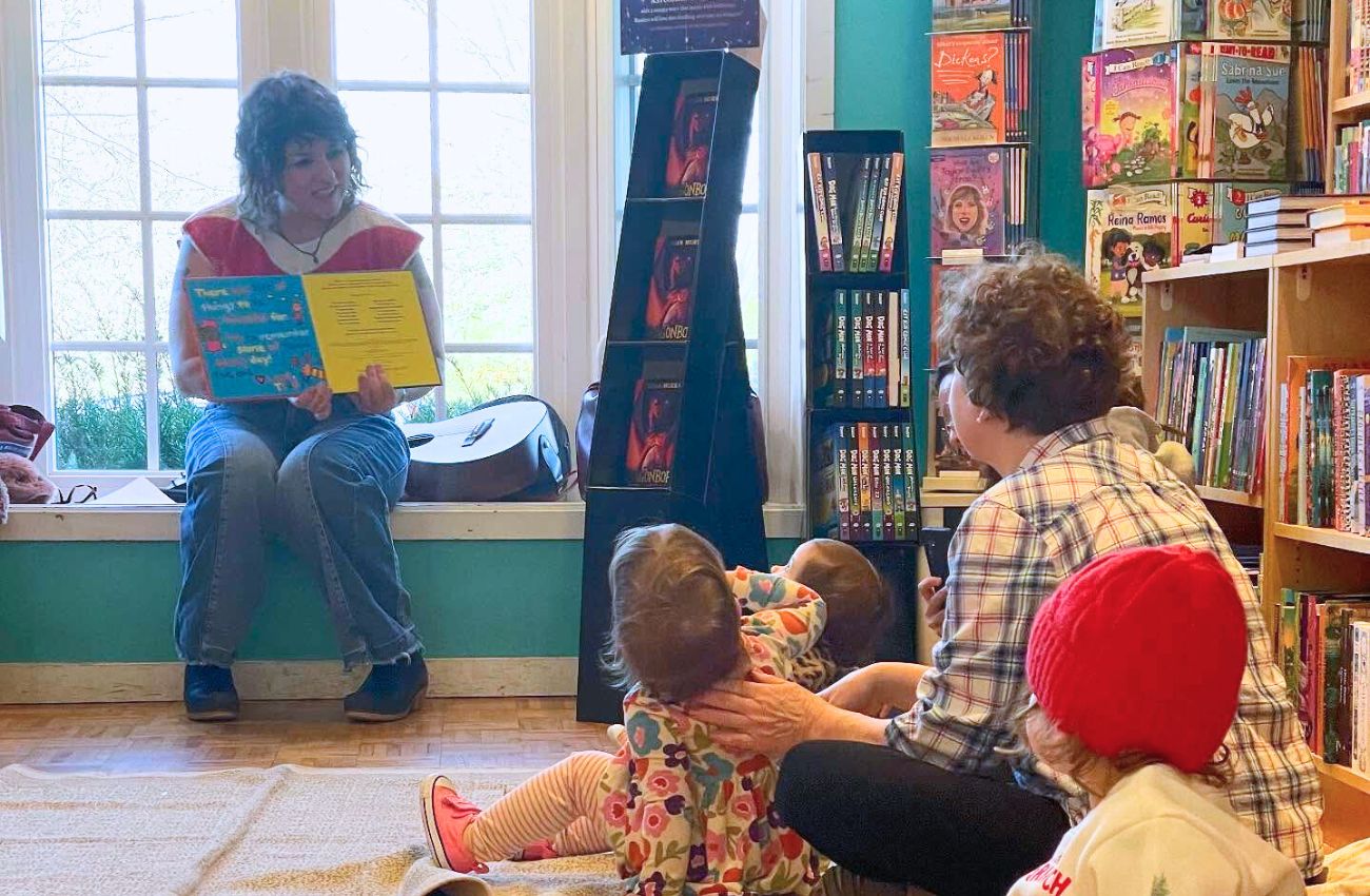 Story time at JaZams in Bucks County.